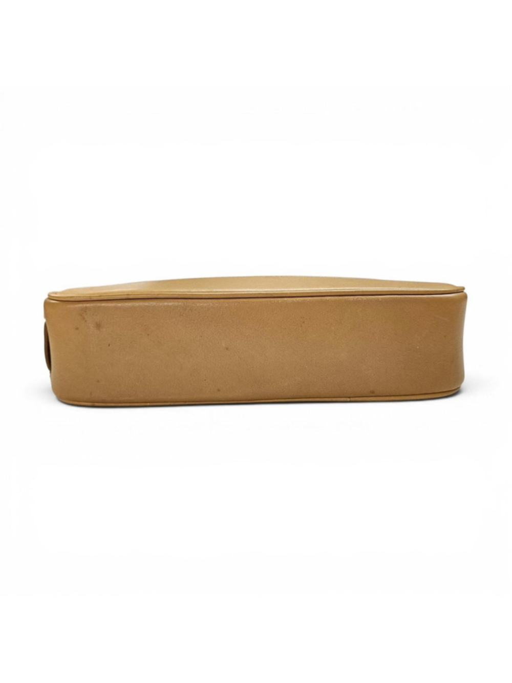 Coach Hampton 1990 Demi Baguette Bag in Camel Tan
From Cosch
The Hampton Bague - Picture 5 of 8
